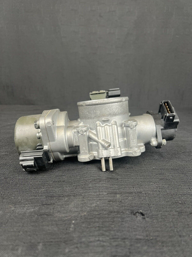 Hyundai Santa Fe Throttle Body 3.5L E0T70472 OEM 2003-2005