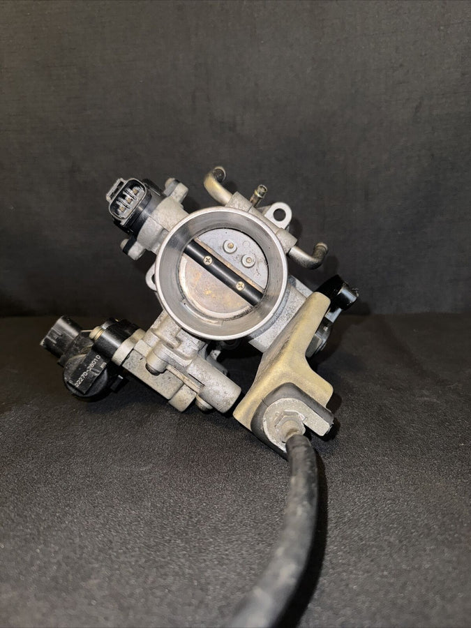 Toyota Rav 4 2.0L Throttle Body 22210-28050 OEM 2001-2003