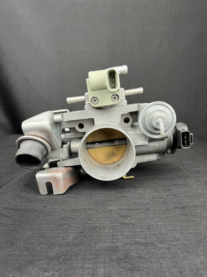 Toyota Tacoma Throttle Body 3.4L 22210-62260 OEM 1996-2003