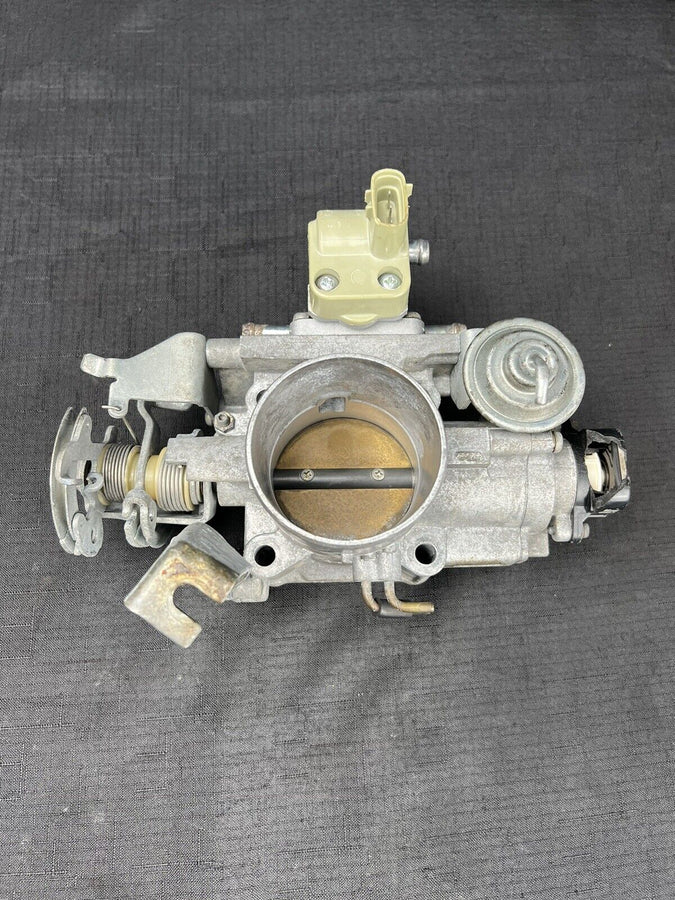 Toyota Tundra Throttle Body 3.4L 22210-62220 OEM 2000-2003