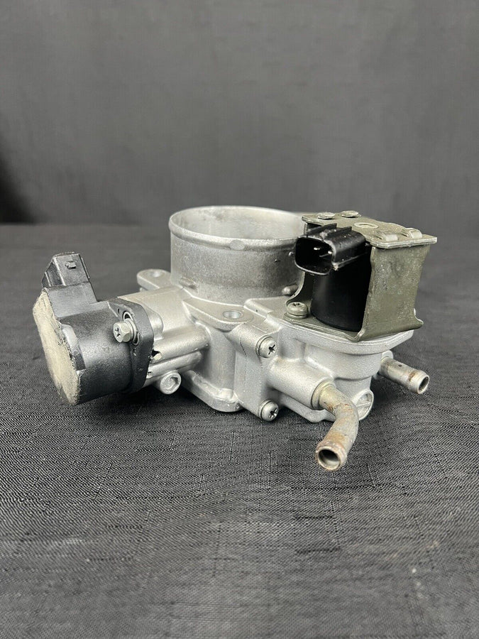 Hyundai Santa Fe Throttle Body 3.5L E0T70472 OEM 2003-2005
