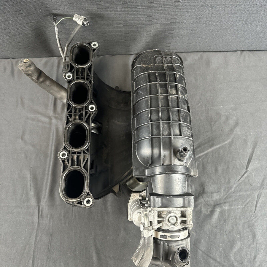 Nissan Altima Intake Manifold 2.5L w Throttle Body 2007-2012