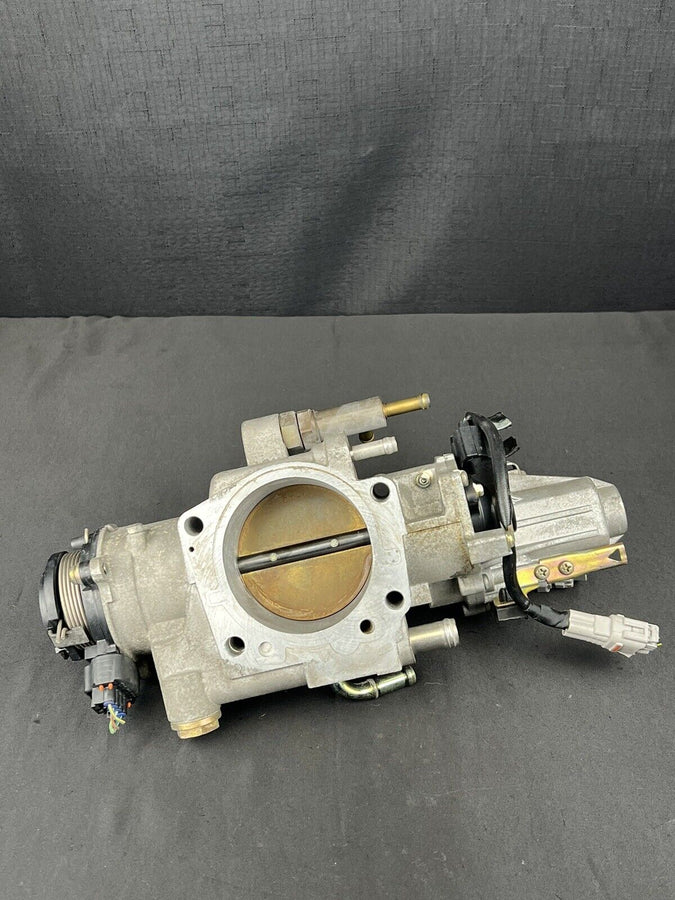 Toyota Sequoia Tundra 4.7L Fuel Throttle Body 22030-50142 1998-2002