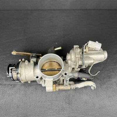 ToyotaTundra Throttle Body Assembly 4.7L 22030-50142 2000-2002