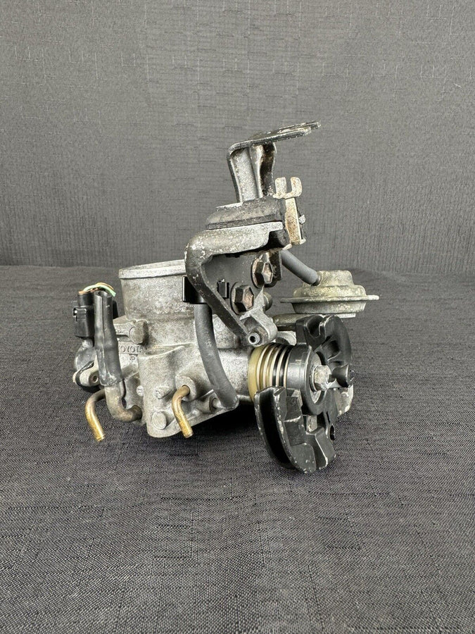 Toyota Camry Throttle Body 2.2L OEM 22210-7A360 1999-2001