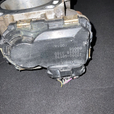 Toyota Land Cruiser Throttle Body Assembly/Motor 4.7L OEM (22030-50170) (02-06)