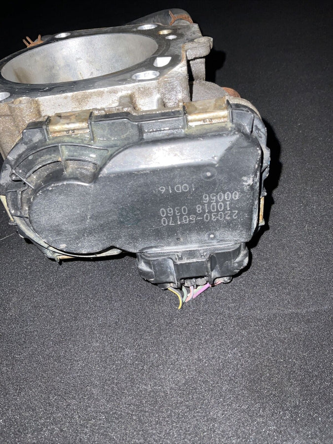 Toyota Land Cruiser Throttle Body Assembly/Motor 4.7L OEM (22030-50170) (02-06)