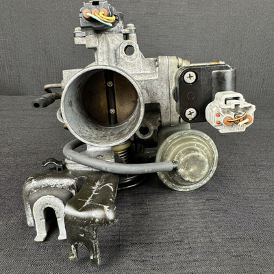 Toyota Camry Throttle Body 2.2L OEM 22210-7A360 1999-2001