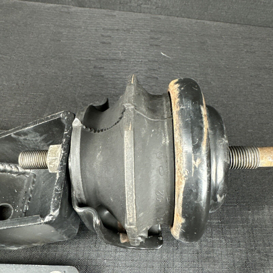 Toyota Supra MK3 1JZ 2JZ Swapped Engine Engine Mount Bracket with Mounts