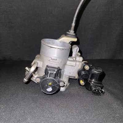 Toyota Rav 4 2.0L Throttle Body 22210-28050 OEM 2001-2003