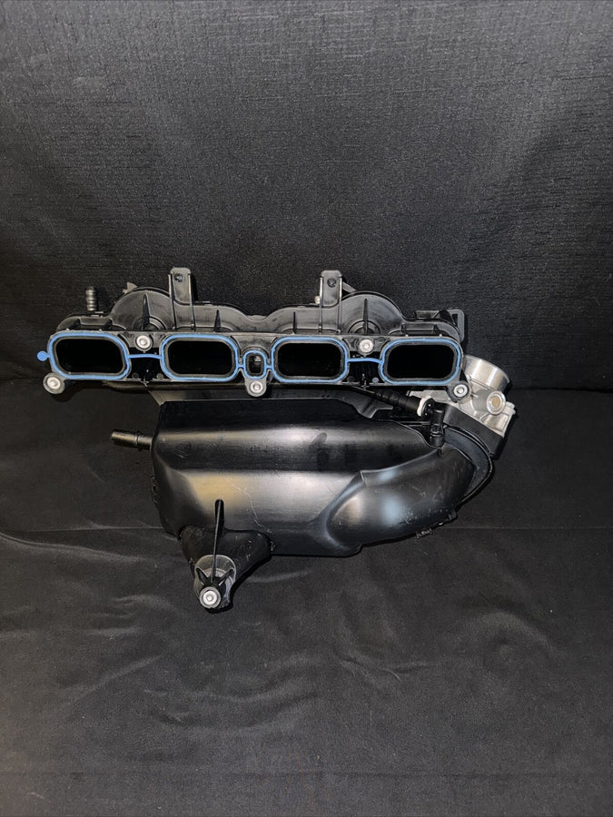 GM Chevrolet Impala Intake Manifold Assembly 2.5L OEM (12639885) (2014-2019)