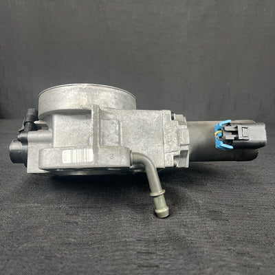 GMC Yukon 5.3L Throttle Body 2000-2002 OEM 17098019
