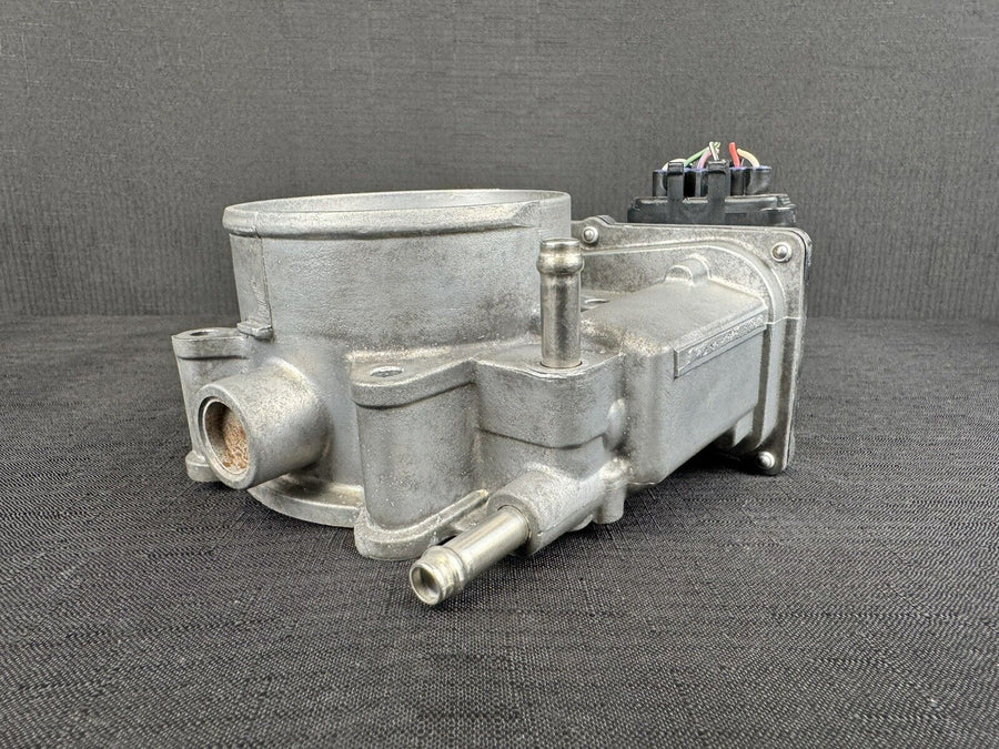 Toyota Tundra Throttle Body 4.7L OEM (22030-0F010) (2007-2009)