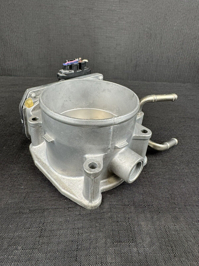 Nissan NV2500/Titan & Infiniti QX56 Throttle Body 5.6L 1LA76-01 F OEM 2011-2019