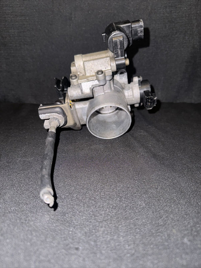 Toyota Rav 4 2.0L Throttle Body 22210-28050 OEM 2001-2003