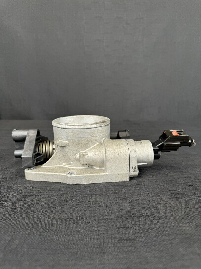 Dodge Durango Throttle Body 3.7L 53013557AD OEM 2005-2006