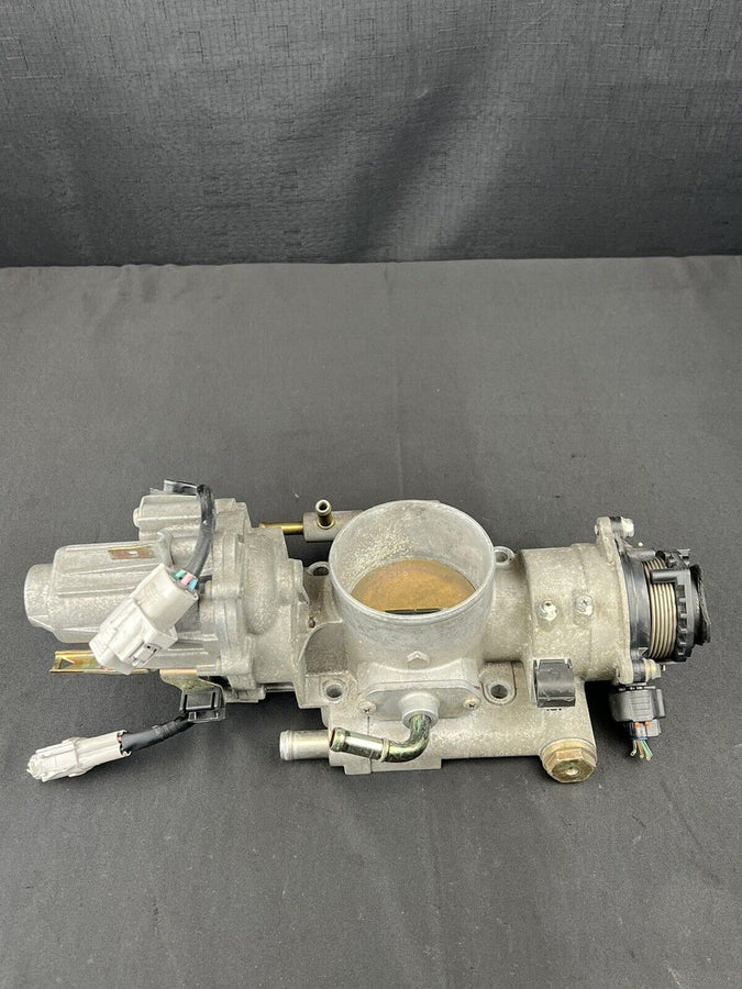 Toyota Sequoia Tundra 4.7L Fuel Throttle Body 22030-50142 1998-2002