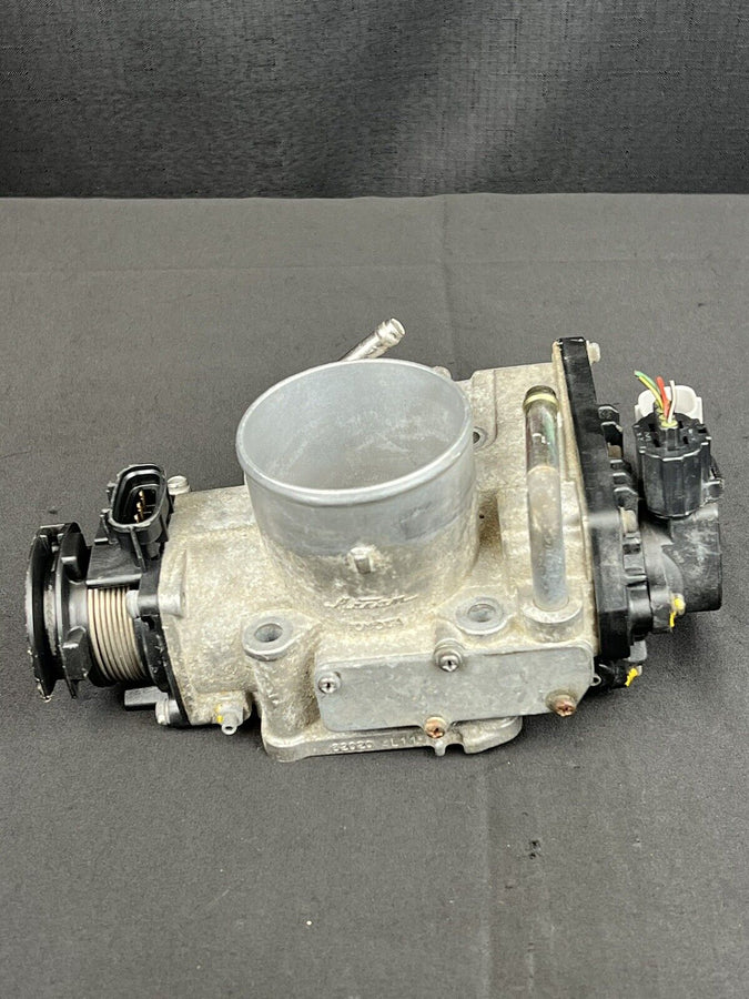 Toyota Tacoma 3.4l Throttle Body Assembly Oem 22030-62020 2001-2004