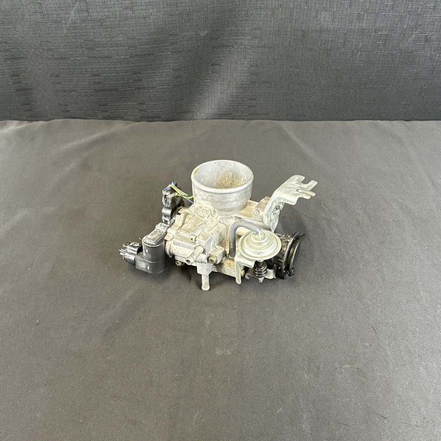 Toyota Tacoma Throttle Body  2.7L & 2.4L 00-04 (22210-75250) 4 Runner AT