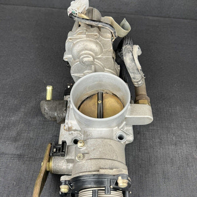 ToyotaTundra Throttle Body Assembly 4.7L 22030-50142 2000-2002