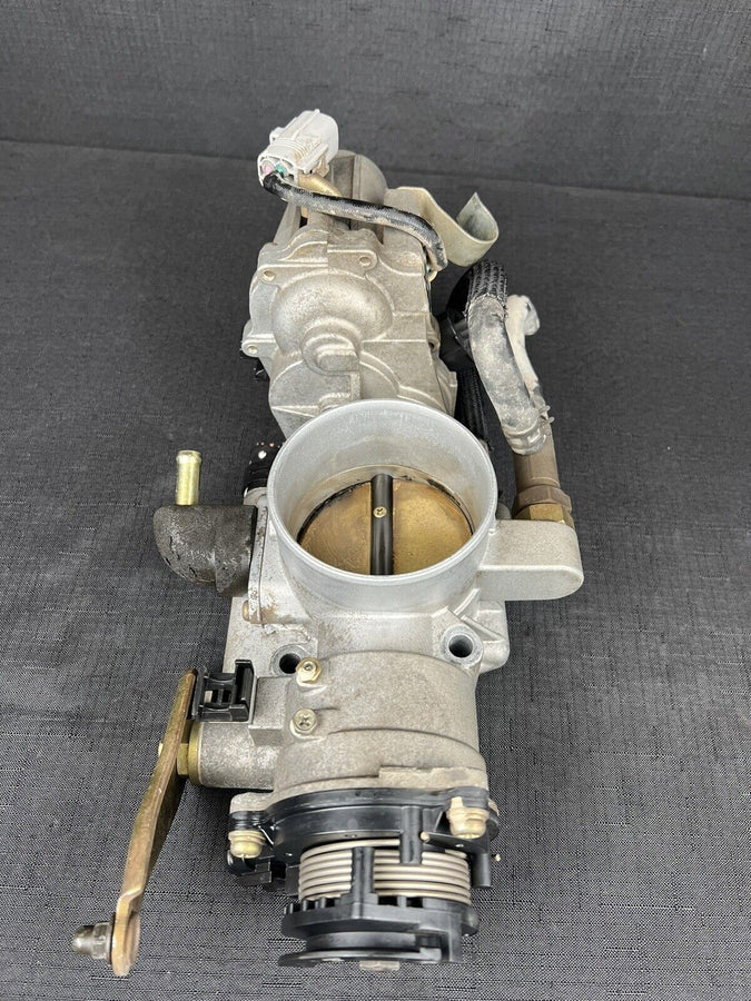 ToyotaTundra Throttle Body Assembly 4.7L 22030-50142 2000-2002