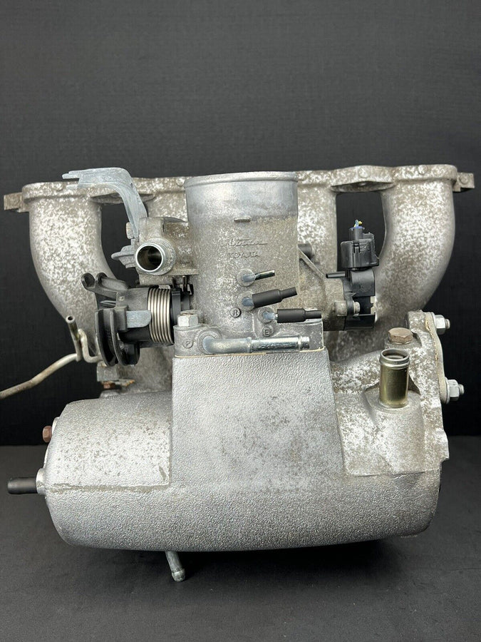 Toyota T-100 Tacoma Throttle Body w/Manifold Auto 22210-75180 Oem 1996-1997