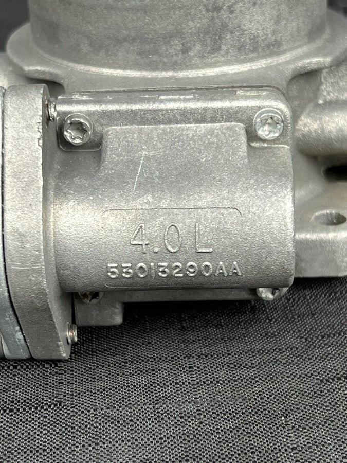 Jeep Grand Cherokee Throttle Body 4.0L 53013290AA OEM 2002-2004