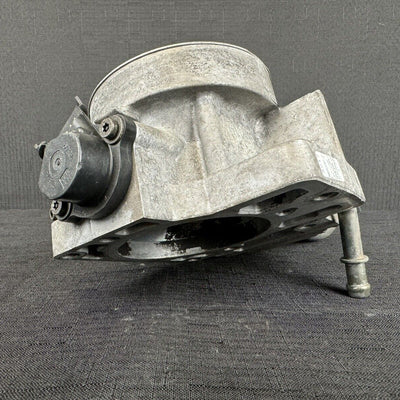 Chevrolet Tahoe 4.8L V8 Throttle Body OEM 17098019 2000-2002