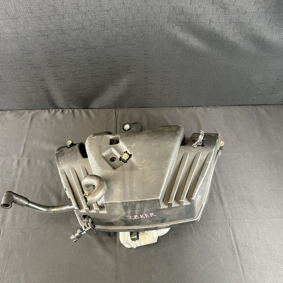 Hummer H3 Intake Manifold 3.5L/3.7L OEM 2006-2007