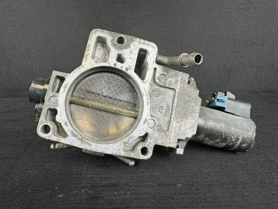 Chevrolet Suburban 1500 5.3L V8 Throttle Body OEM 17098019 2000-2002