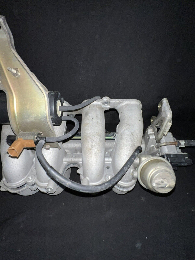 Nissan Altima 2.5L Intake Manifold 14001-8J001 Upper/Lower/TB 2002-2006