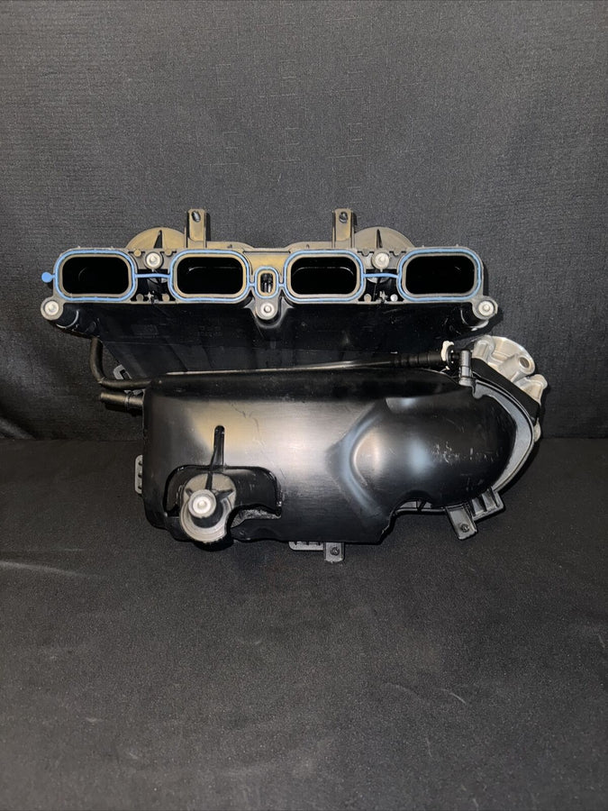 GM Chevrolet Impala Intake Manifold Assembly 2.5L OEM (12639885) (2014-2019)