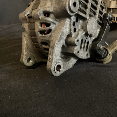 Mitsubishi Outlander Alternator L4 2.4L 03-04 OEM