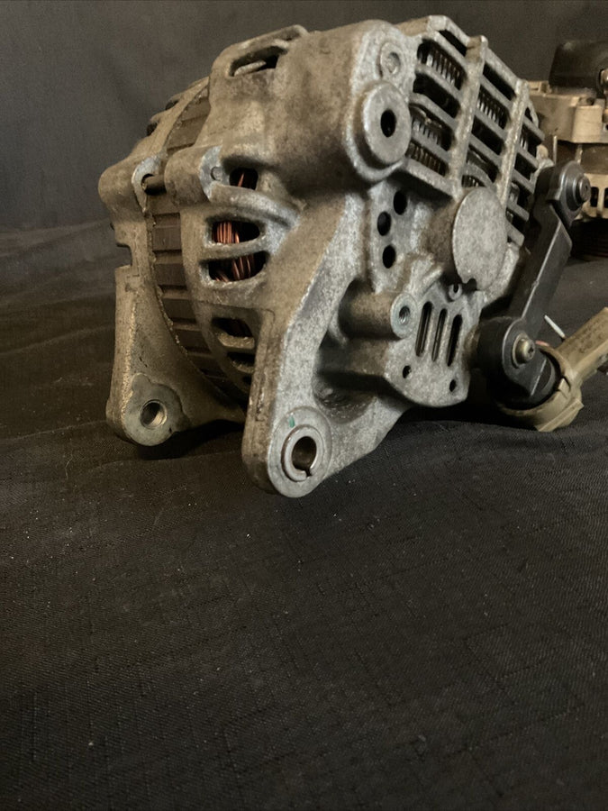 Mitsubishi Outlander Alternator L4 2.4L 03-04 OEM