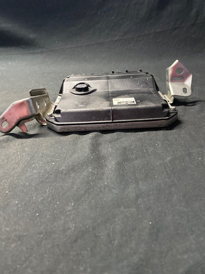 TOYOTA PRIUS 1.8 Engine Control Module 2009-2013 OEM (275300-7384) 12V