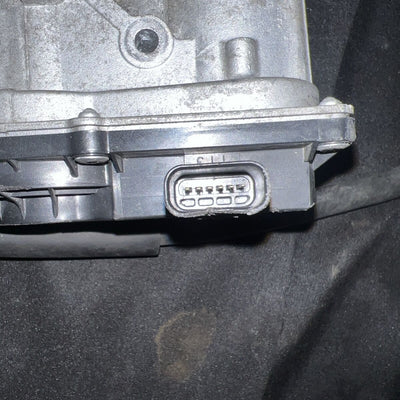 Mazda 3 Throttle Body 2.0L OEM (L3R4-13-640) ( 2006-2013)
