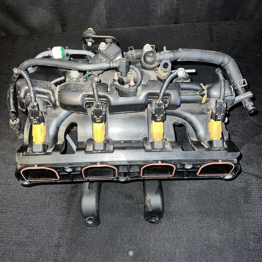Hyundai Genesis Coupe A/T 2.0L Intake Manifold Plastic OEM 2013-2014