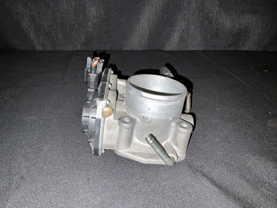 Toyota RAV4 Throttle Body Assembly W/Motor 2.4L OEM  (22030-28070) (2006-2009)