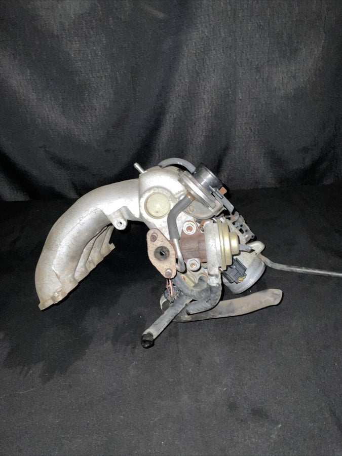 Toyota Tacoma Throttle Body/Intake Manifold 2.4L (22210-75210) (1997-2004)