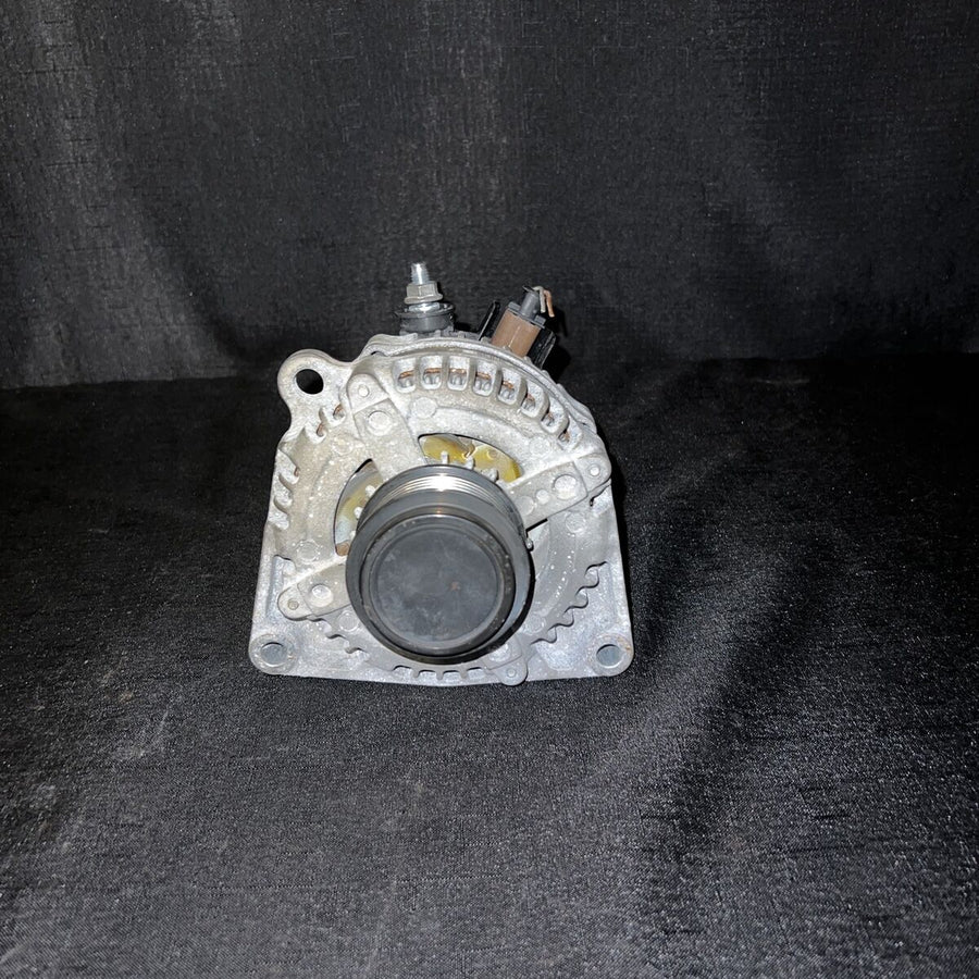 GMC Yukon Alternator 5.3L V8 (84143543) OEM 2015-2020