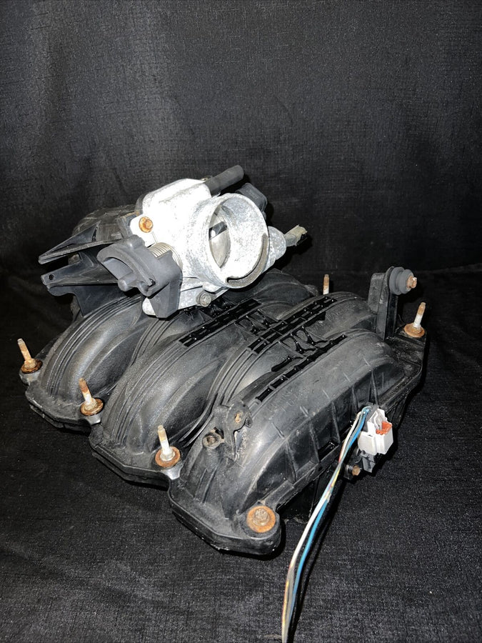 JEEP LIBERTY 3.7 L INTAKE MANIFOLD 53032803 OEM 2005-2006 With Throttle Body