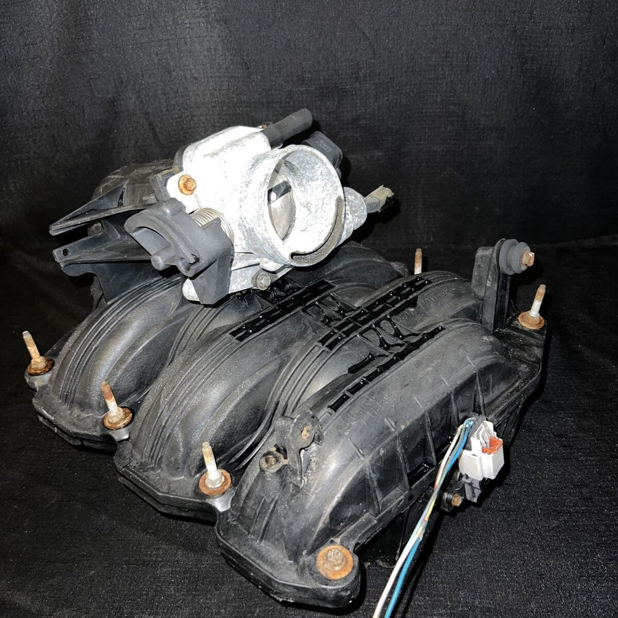 JEEP LIBERTY 3.7 L INTAKE MANIFOLD 53032803 OEM 2005-2006 With Throttle Body