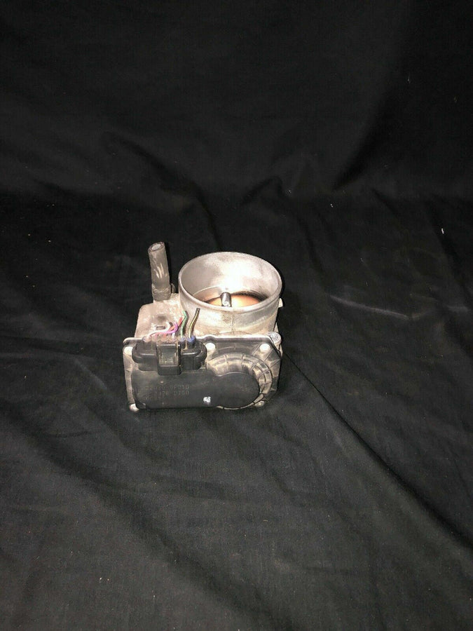Toyota Tundra Throttle Body 4.7L V8 2UZFE 2UZ (22030-50200) OEM 2004-2009