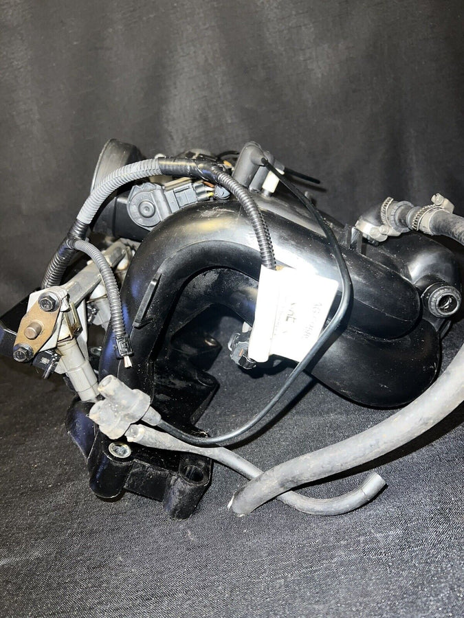 Ford Maverick 2.0L Intake Manifold w/ Throttle body 2002-2003