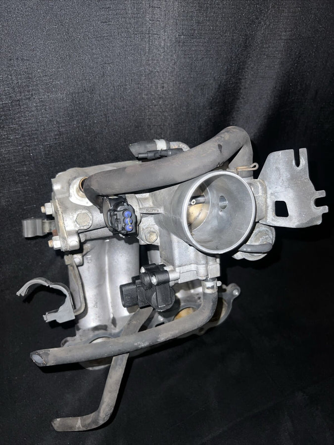 Toyota Tacoma Throttle Body 2.7L & 2.4L  00-04 (22210-75250) AT OE