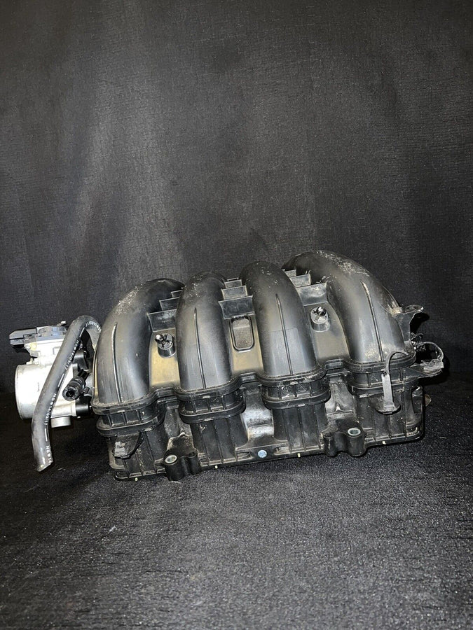 Mazda 3 Intake Manifold w/Throttle Body Oem PE1113100B 2013-2018