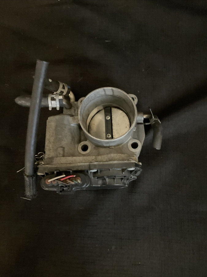 Scion TC 2.4L Throttle Body Fits 07-10 22030-28070 OEM