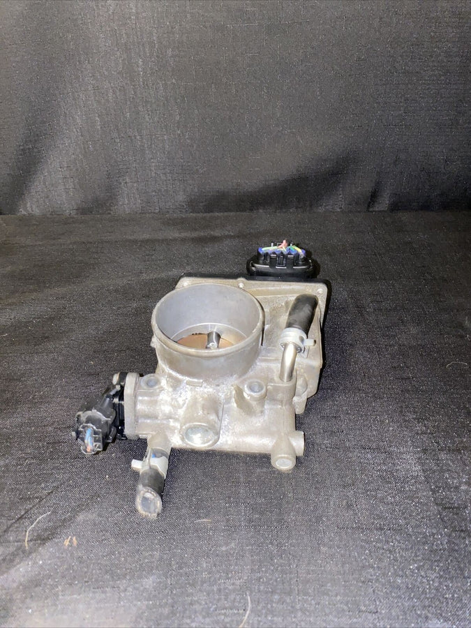 Subaru Outback Throttle Body 2.5L Subaru 16112AA300