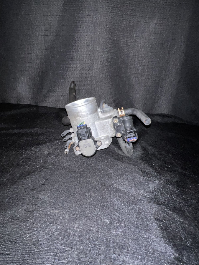 Toyota Tacoma 2.7L & 2.4L Throttle Body 2000-2004 (22210-75250)