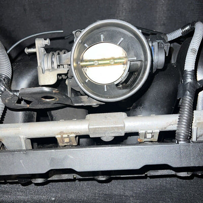 Ford Maverick 2.0L Intake Manifold w/ Throttle body 2002-2003